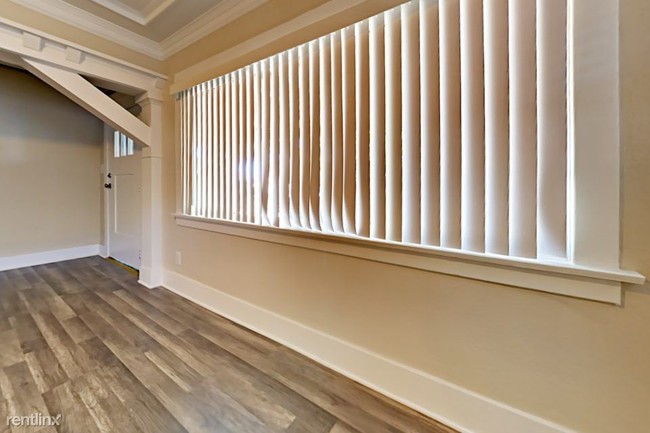 Foto del edificio - 768 E 52nd St