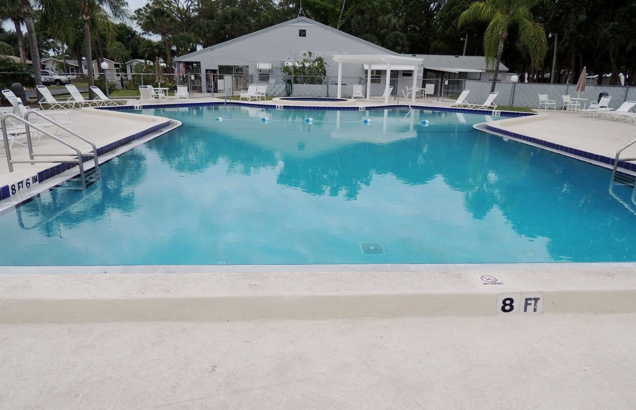 Photo - 1674 University Pkwy (Sarasota, FL)