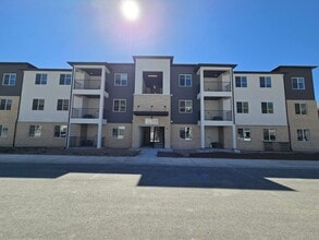 Building Photo - 4668 Olive Ave