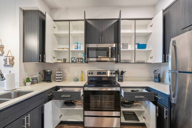 Foto del edificio - 711 W Broadway Rd