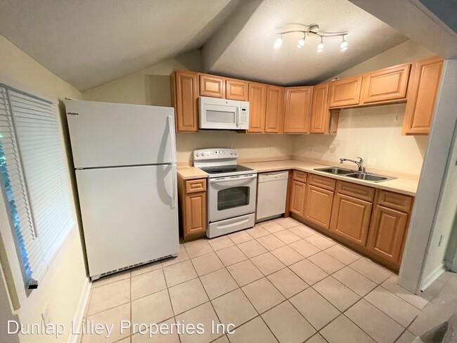 Building Photo - 3 br, 2 bath House - 105 A Stephens St
