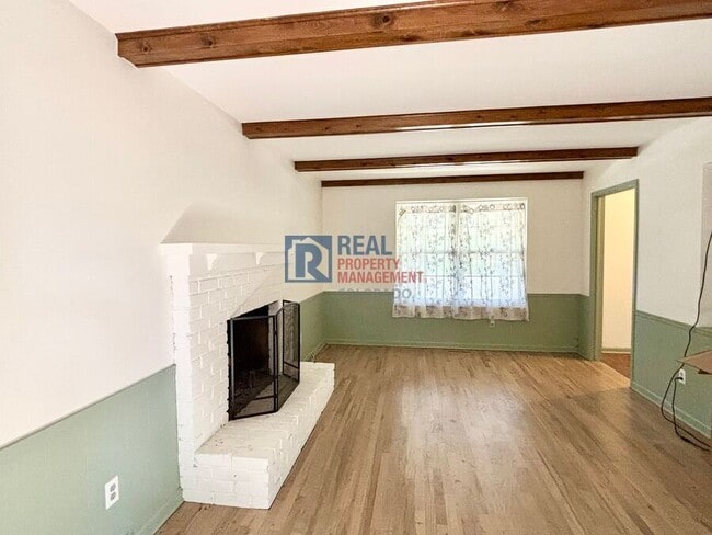 Foto del edificio - 3320 S Locust St