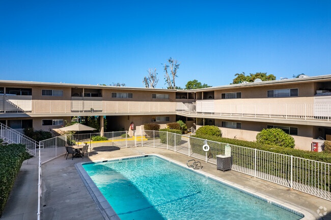 Piscina - San Carlos Apartments