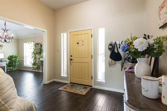 Foto del edificio - 3026 Rushing Brook Dr