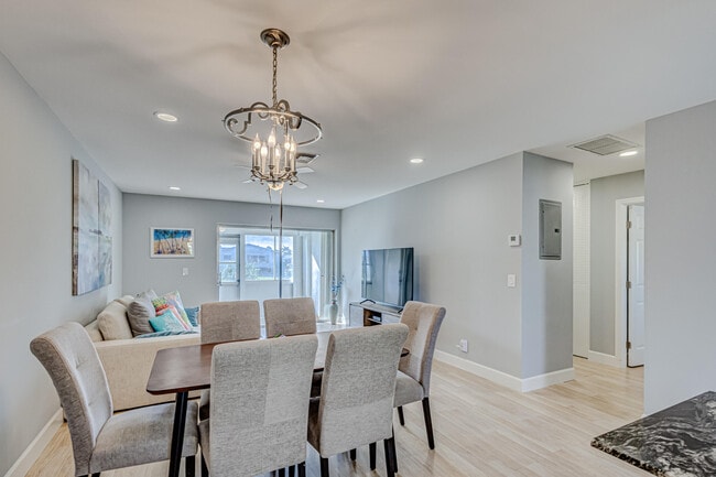Foto del edificio - 2680 Barkley Dr W