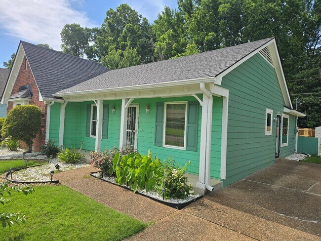 Building Photo - 4750 Crestfield Rd