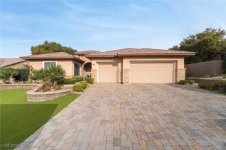 Building Photo - 24 Kittansett Loop