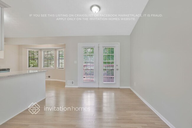 Foto del edificio - 724 Pepperwood Ln