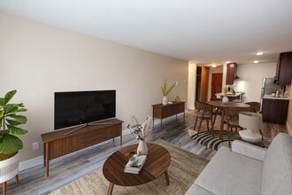 Building Photo - Riverside Flats Building Photo - Riverside Flats