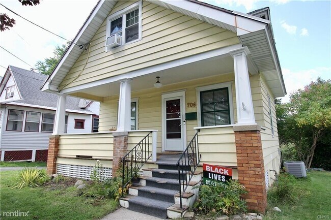 Building Photo - 2 br, 2 bath House - 706 Stolp Ave
