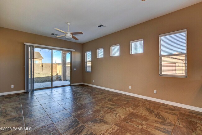 Building Photo - 5882 N Thornberry Dr
