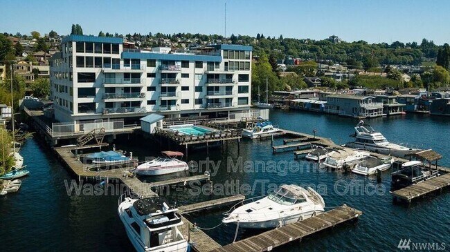 Foto del edificio - 2301 Fairview Ave E