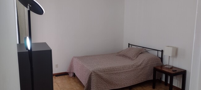 Foto del edificio - 528 N Jackson St