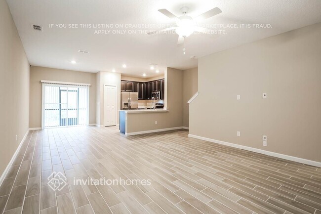Foto del edificio - 204 Sweet Lemon Ln