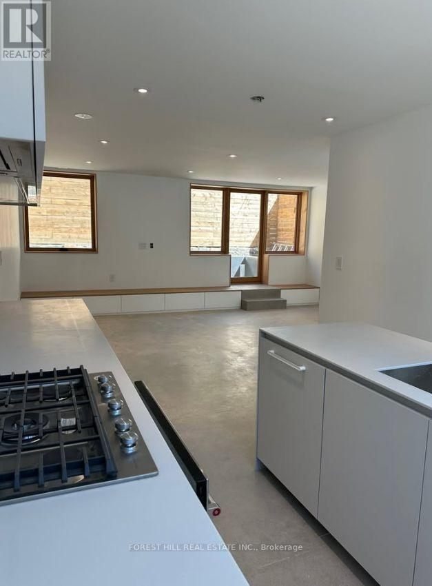 Photo du bâtiment - 839 Gladstone Ave