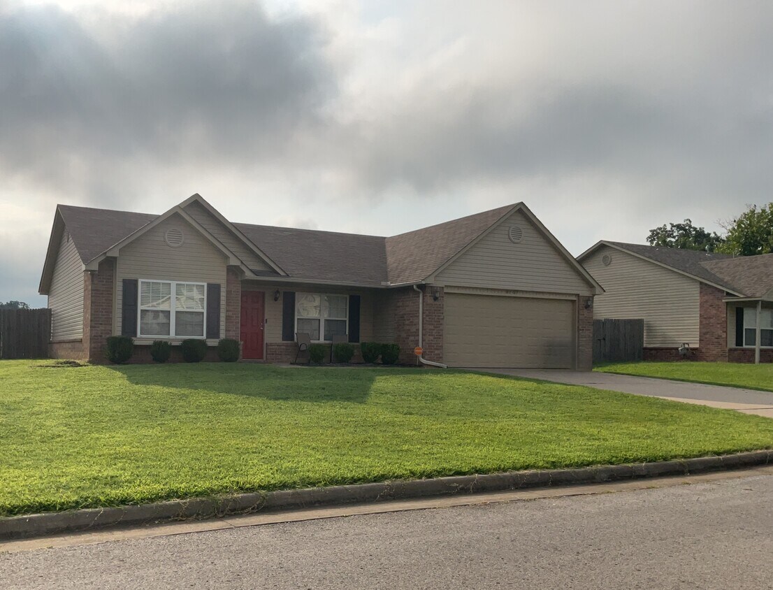 Foto principal - 8707 S 262nd E Ave