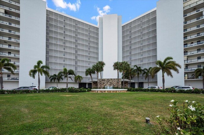 Foto del edificio - 336 Golfview Rd