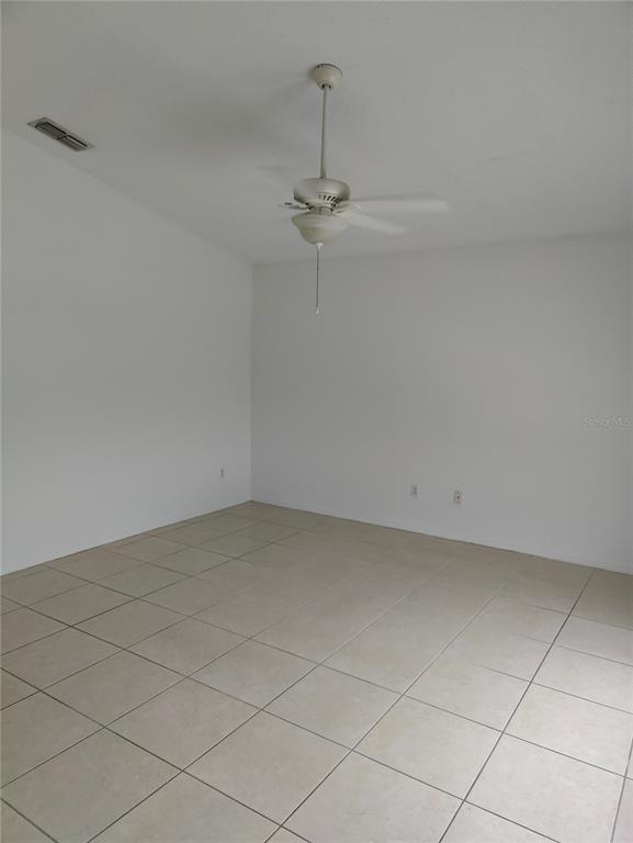 Foto del edificio - 844 Bloomingdale Dr