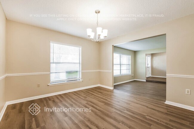 Foto del edificio - 537 Woodview Dr