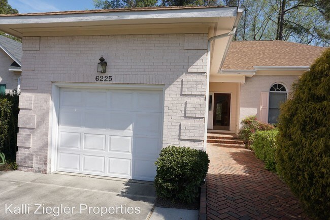 Building Photo - 3 br, 2.5 bath House - 6225 Falkland Court