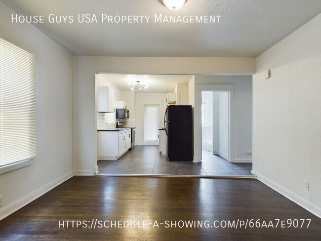 Foto del edificio - 3939 Troost Ave