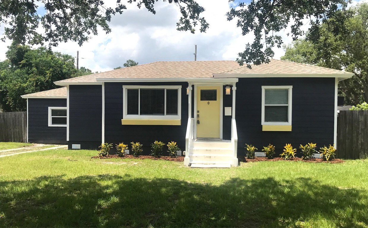 Foto principal - 1225 Yates St