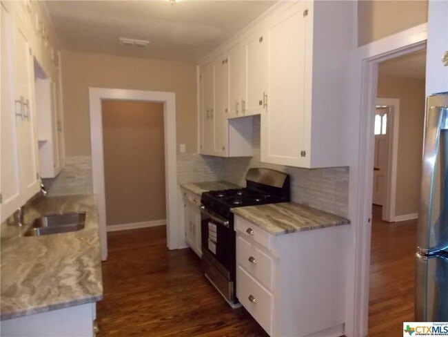 Foto del edificio - 1078 E Humphreys St