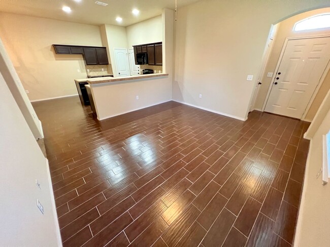 Foto del edificio - Luxury Duplex in Creekside Crossing!