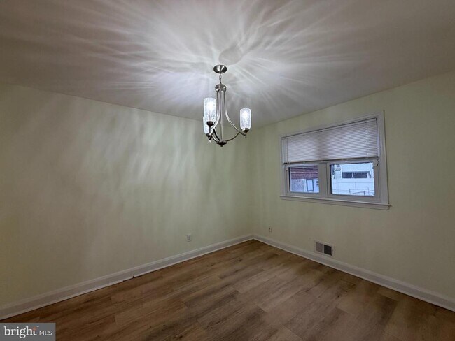 Foto del edificio - 1262 Halstead Rd