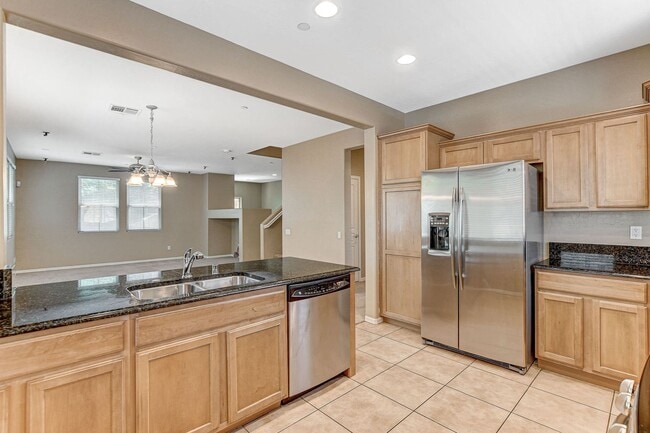 Foto del edificio - Gorgeous 4 bedroom near Aliante!