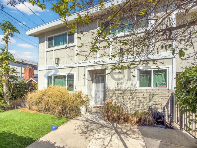 Foto del edificio - 13626 Cerise Ave