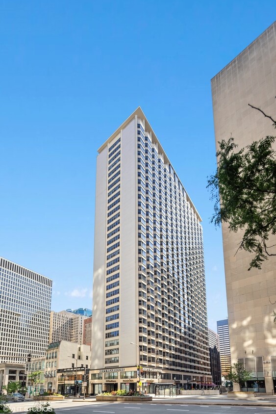 Foto principal - 535 N Michigan Ave