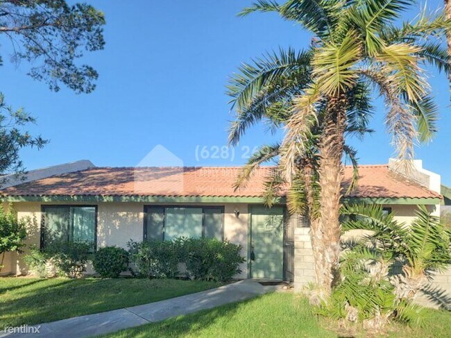 Building Photo - 2 br, 2 bath House - 1 Lakeview Circle -