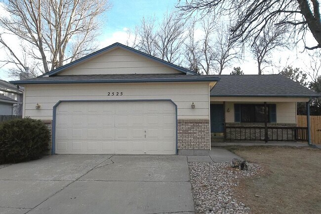 Building Photo - 2525 Sunstone Dr