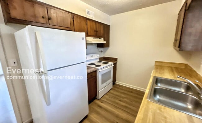 Building Photo - 5243 Donlyn Dr