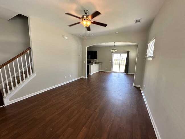 Foto del edificio - Beautiful 3 Bed, 2.5 Bath in Burnside Farm...
