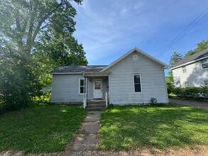 Building Photo - 719 Menomonie St