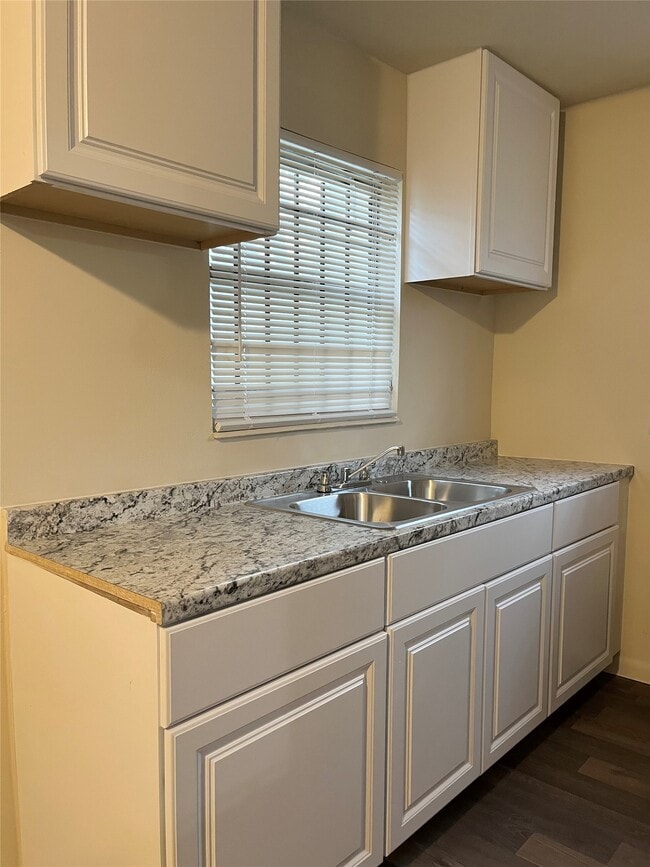 Building Photo - 7306 Conley St