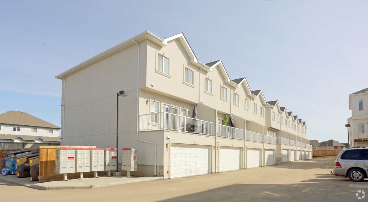 Building Photo - Regency at Windermere