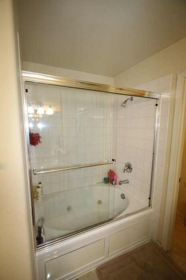 Building Photo - 20333 Riverside Dr