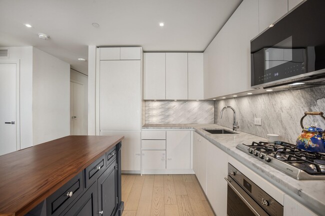 Foto del edificio - 144 1st St