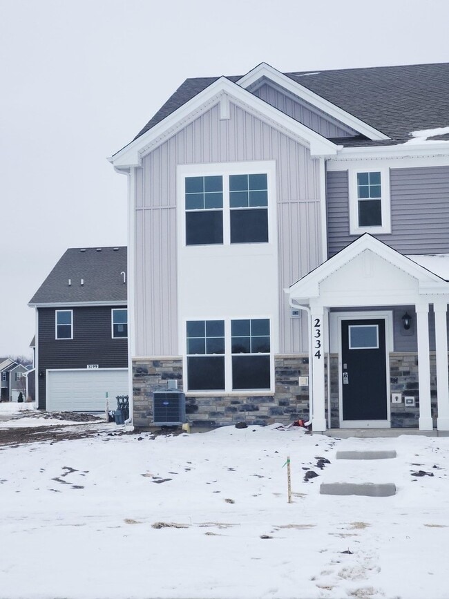 Building Photo - 2334 Noble Ln