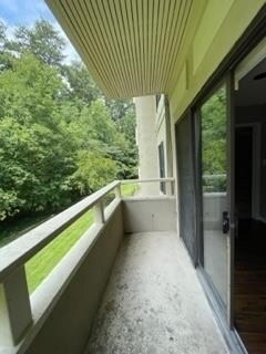 Building Photo - 25113 Plantation Dr NE