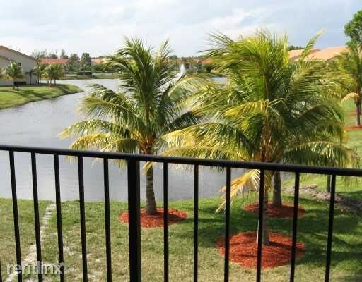 Building Photo - 1545 Lake Crystal Dr