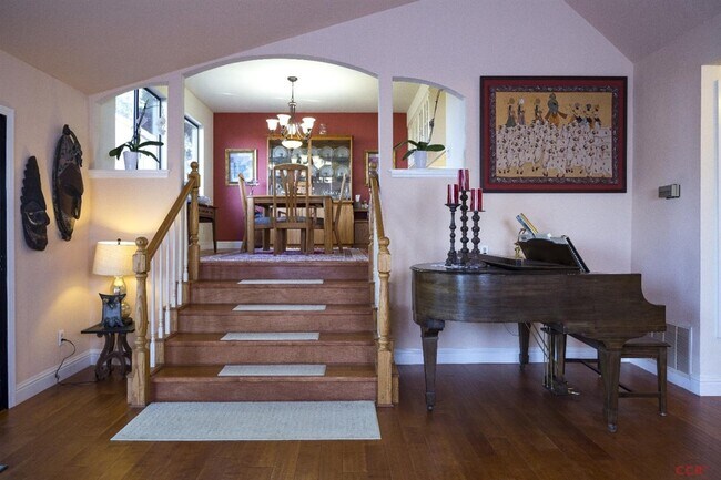 Foto del edificio - 684 Shamrock Ln