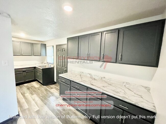 Building Photo - 4242 Pinkney St