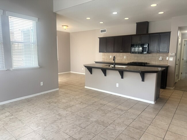 Building Photo - 4060 Trenton Ave