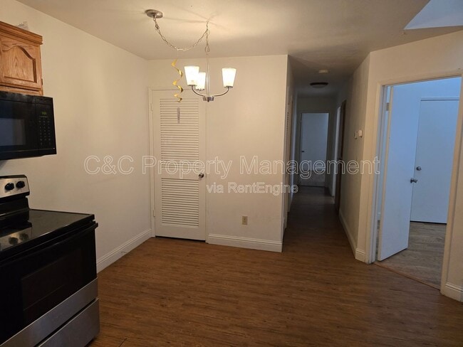 Building Photo - 3939 Madison Ave