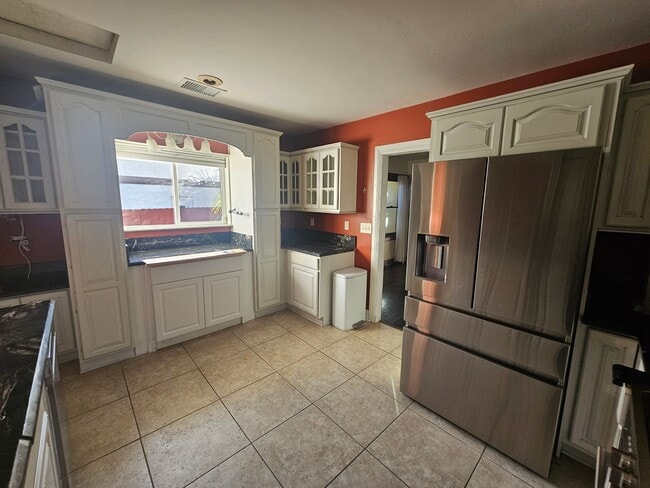 Building Photo - 133 N Tassajara Dr