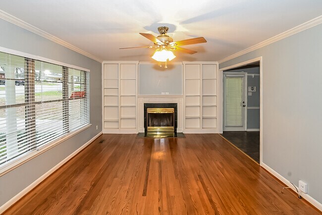 Foto del edificio - 808 Ridgecrest Dr